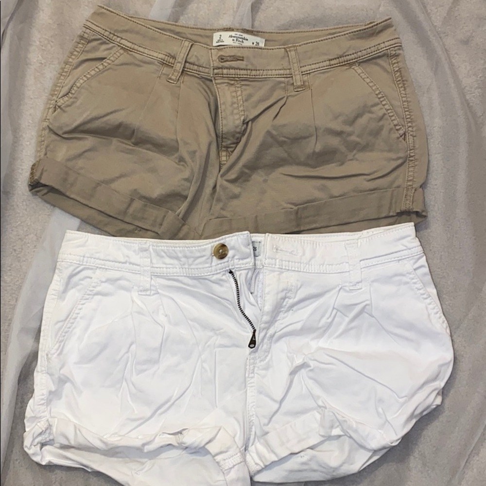 Khaki and white low rise shorts
